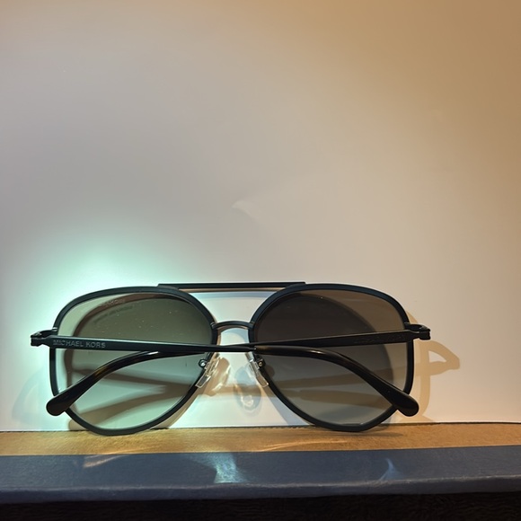 Michael Kors Black Aviator Sunglasses with Crystal Embellishments MK 1039B Miami - Picture 5 of 6